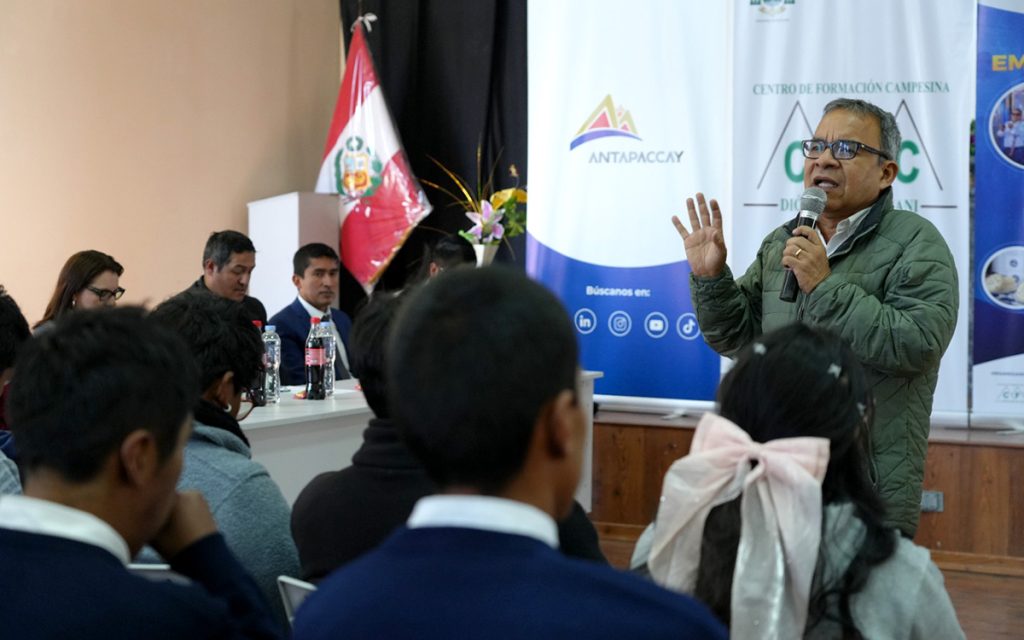 antapaccay-espinar-jovenes